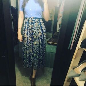 Vanessa Virginia (Anthro) blue paisley button detail midi skirt size 00​